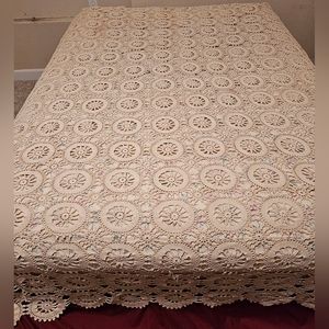 Vintage 1940's crochet bed spread